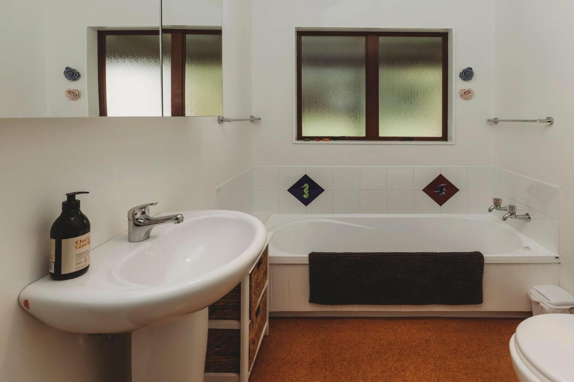 Wharepuni Oakura Retreat Villa Tataraimaka Ngoại thất bức ảnh